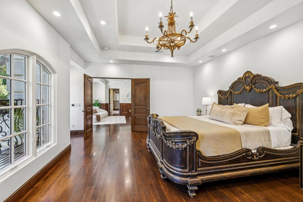 Bedroom, Chandelier, Interior, Recessed Lighting, Wood Texture Flooring