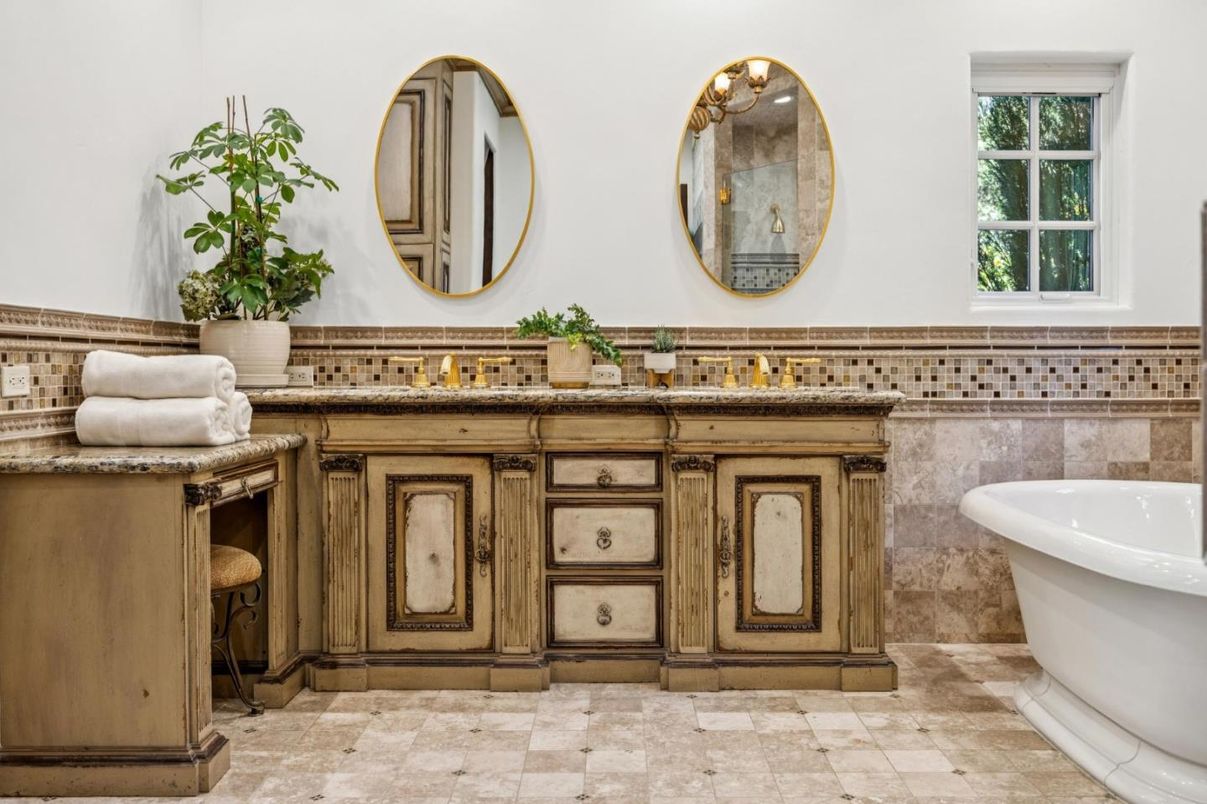 Bathroom, Dual Sink Vanities, Free Standing Baths, Interior