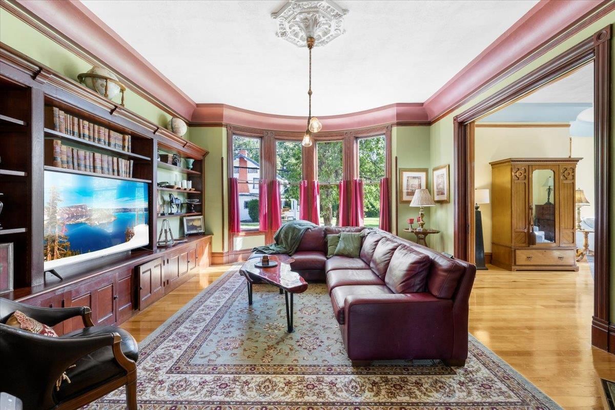 Interior, Living room, Pendant Lights, Wood Texture Flooring
