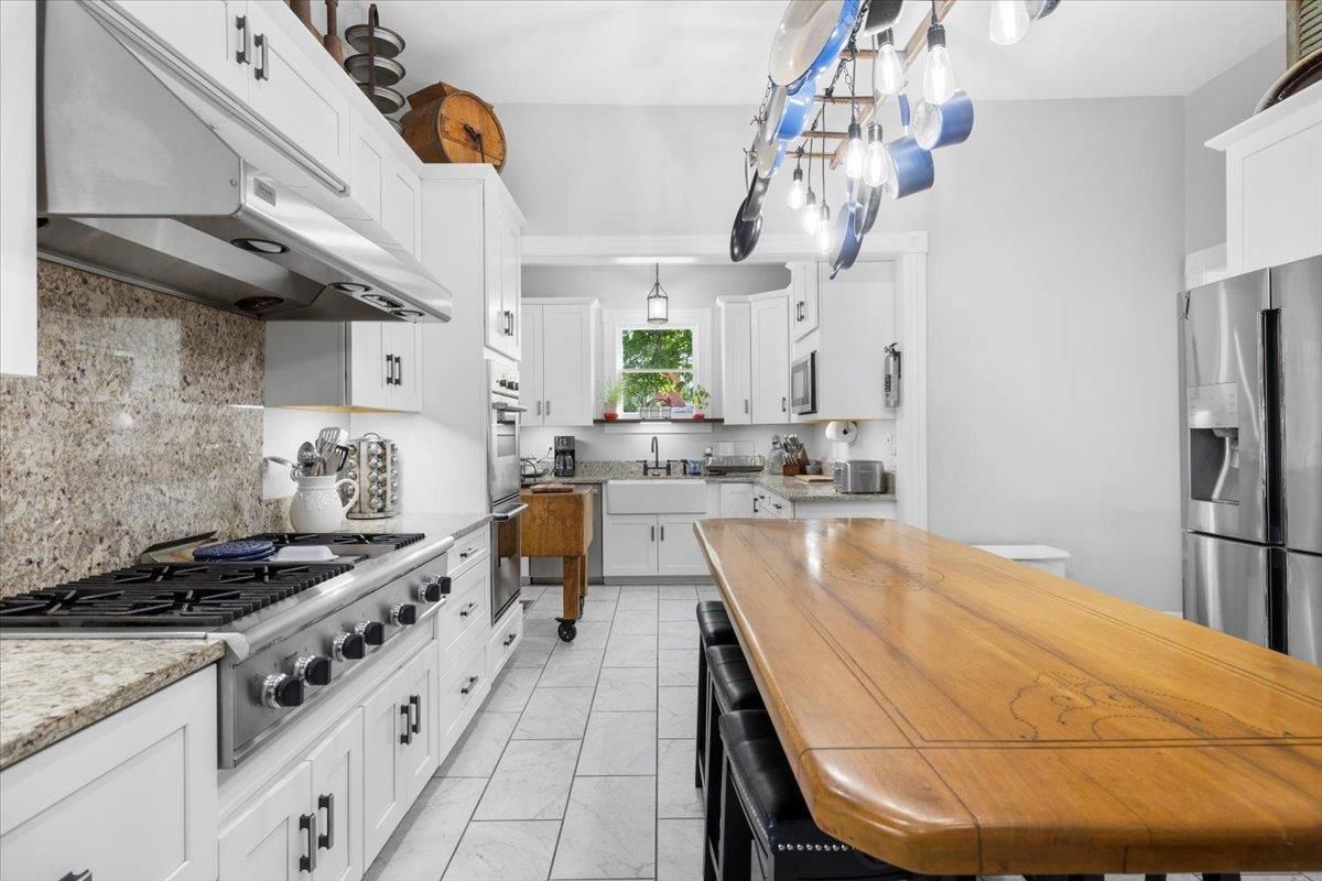 Interior, Kitchen, Pendant Lights, Stainless Steel Appliances
