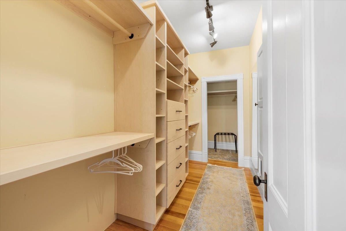 Interior, Walk-in Closets, Wood Texture Flooring