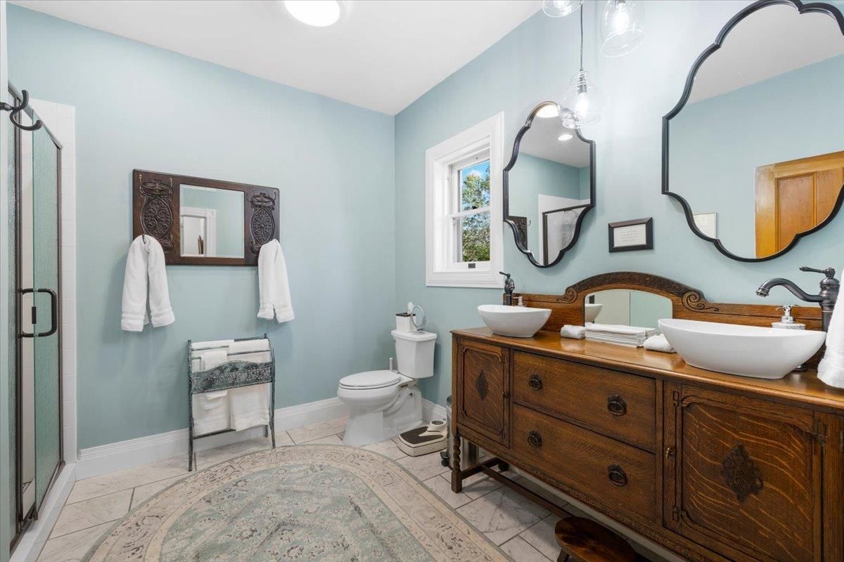 Bathroom, Dual Sink Vanities, Interior, Pendant Lights, Recessed Lighting