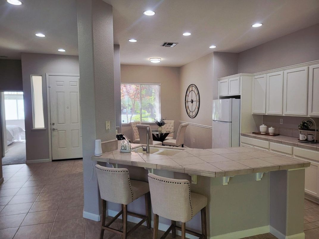 Dining room, Interior, Kitchen, Recessed Lighting
