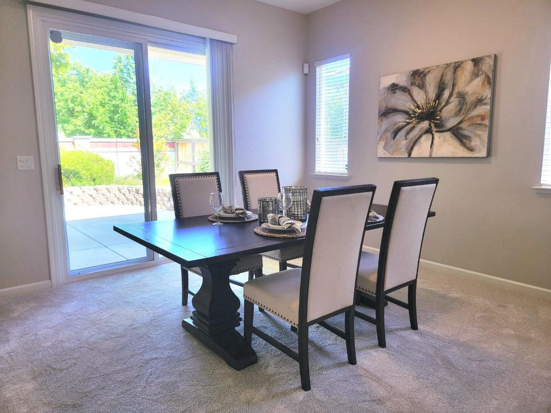 Dining room, Interior