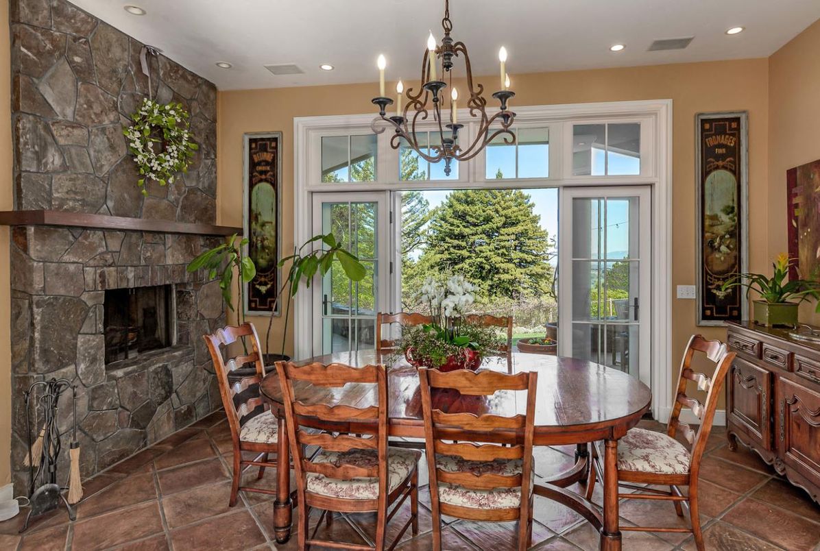 Chandelier, Dining room, Fireplace, Interior, Recessed Lighting