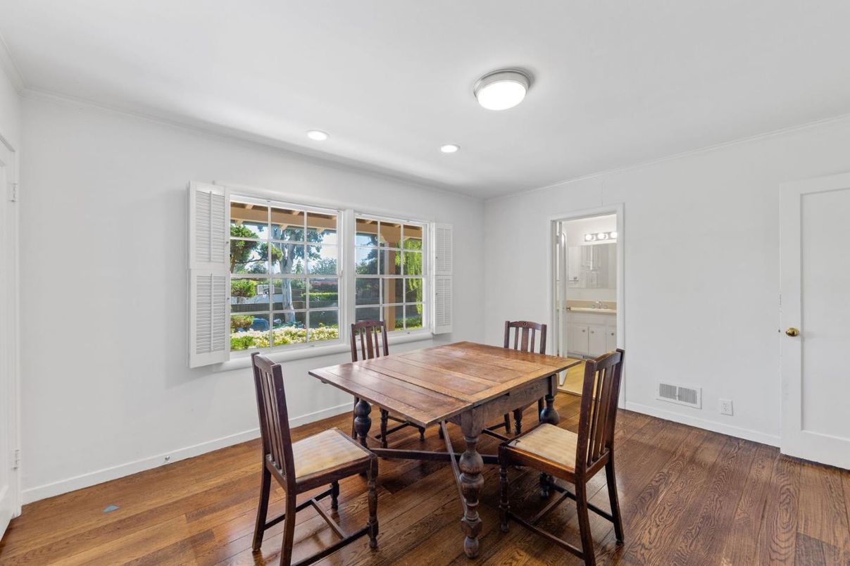 Dining room, Interior, Recessed Lighting, Wood Texture Flooring