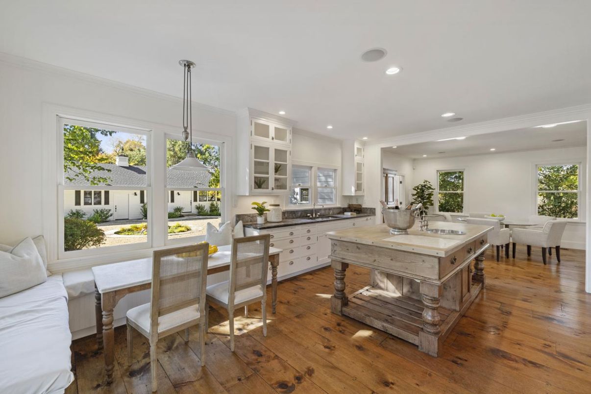 Dining room, Interior, Kitchen, Pendant Lights, Recessed Lighting, Wood Texture Flooring
