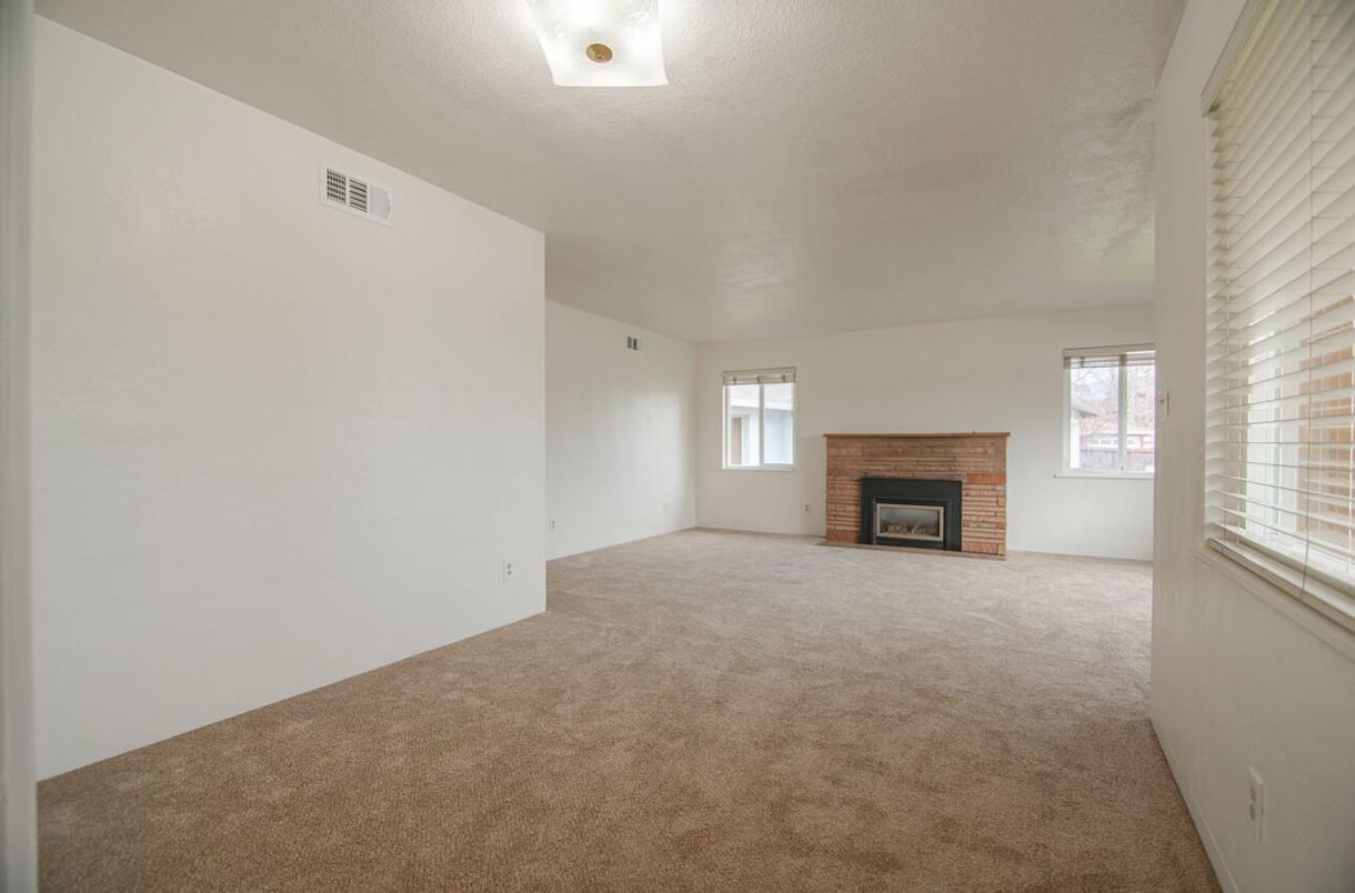 Empty room, Fireplace, Interior