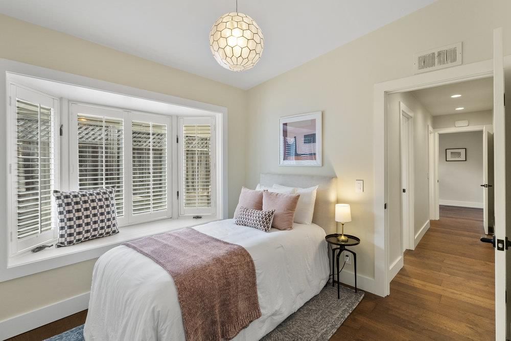 Bedroom, Interior, Pendant Lights, Recessed Lighting, Wood Texture Flooring
