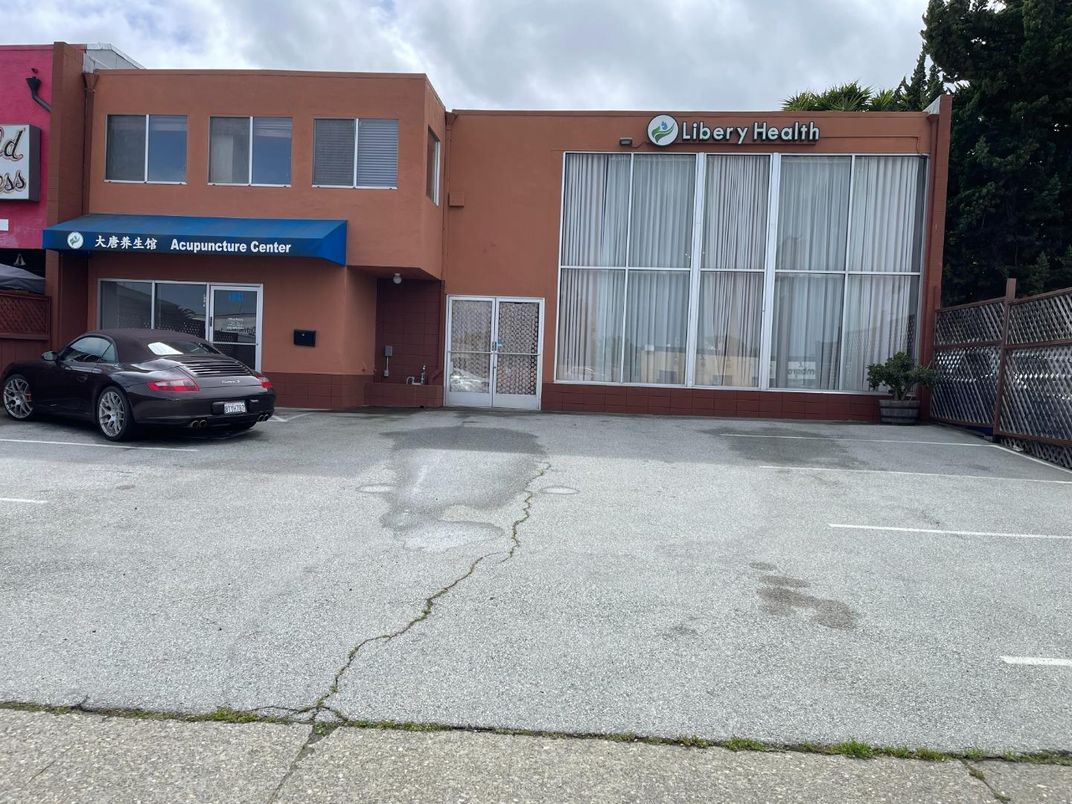 Exterior, Facade, None