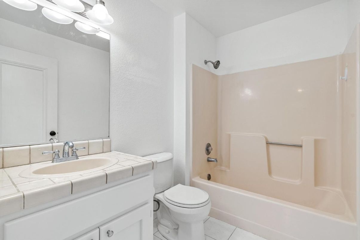 Bathroom, Interior, Tile Countertops