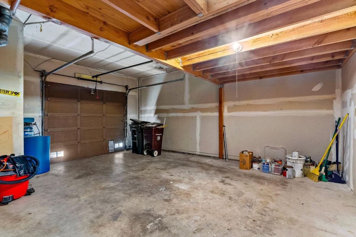 Garage, Interior, Wooden Beams, Wooden Ceilings