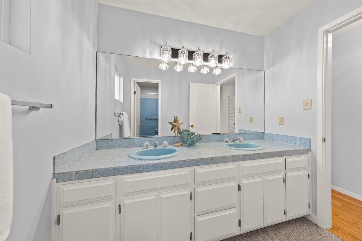 Bathroom, Dual Sink Vanities, Interior, Wood Texture Flooring
