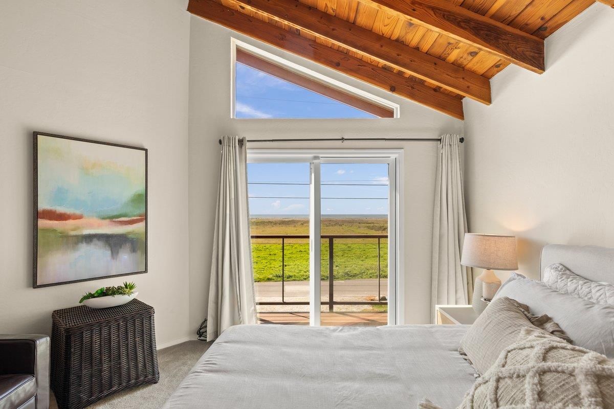 Bedroom, Interior, Wooden Beams, Wooden Ceilings