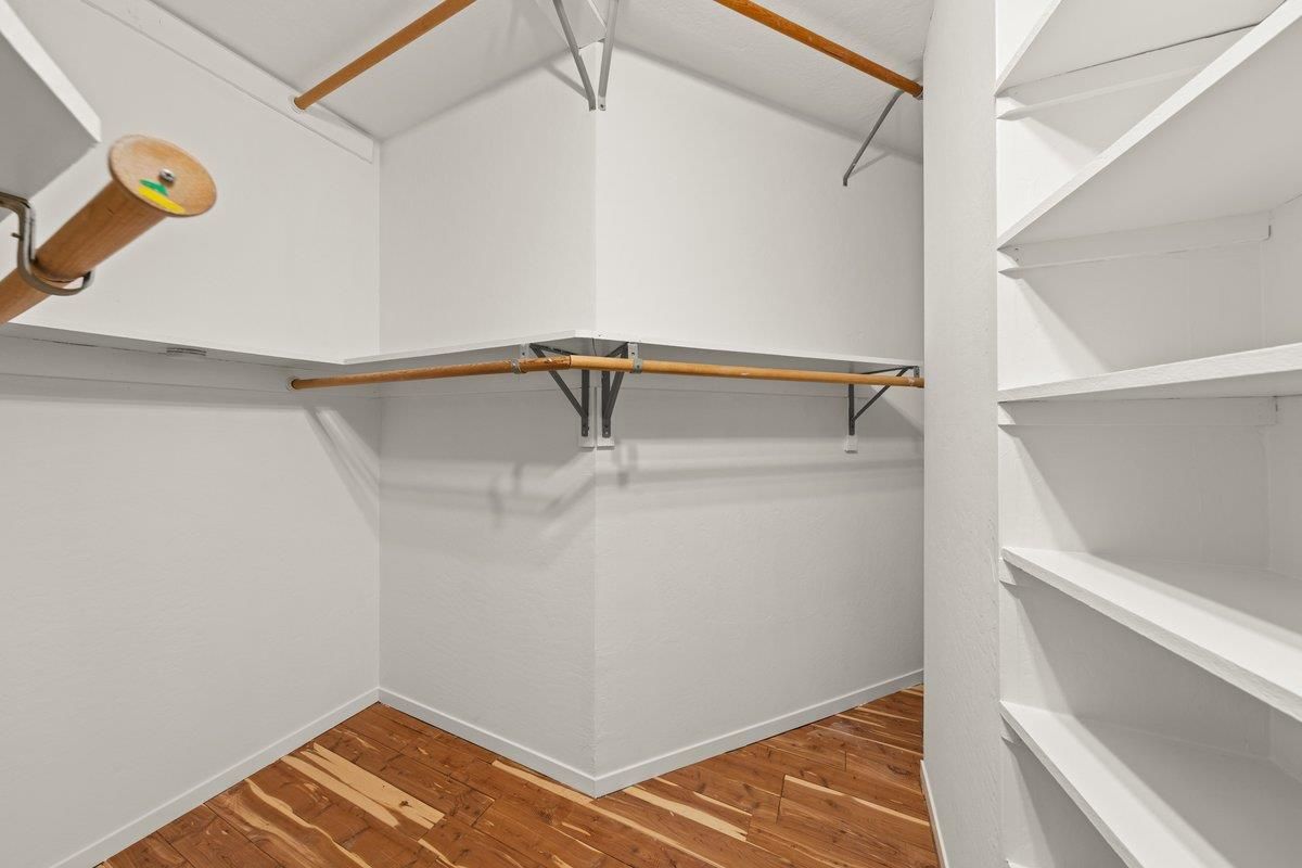Interior, Walk-in Closets, Wood Texture Flooring