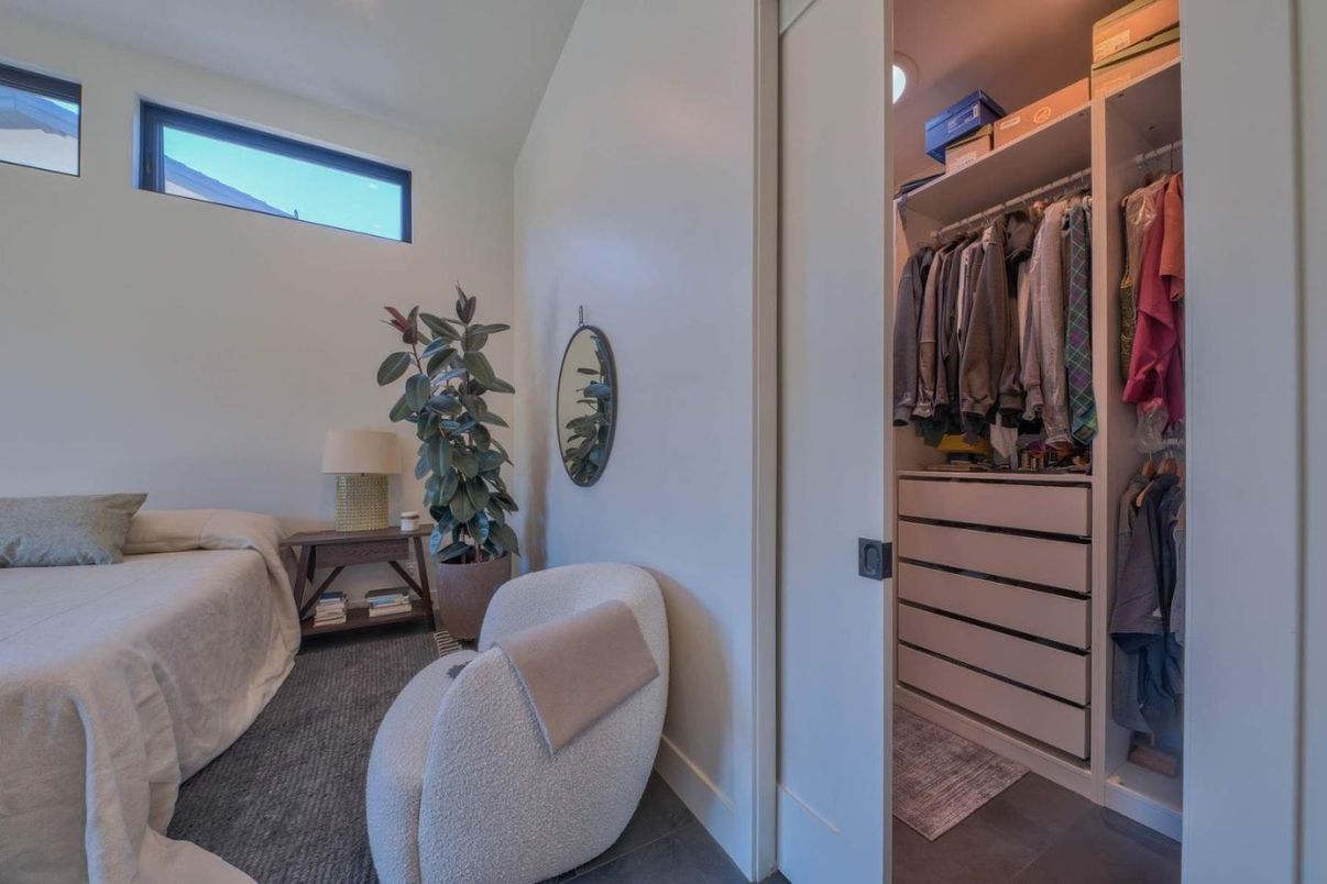 Interior, Walk-in Closets