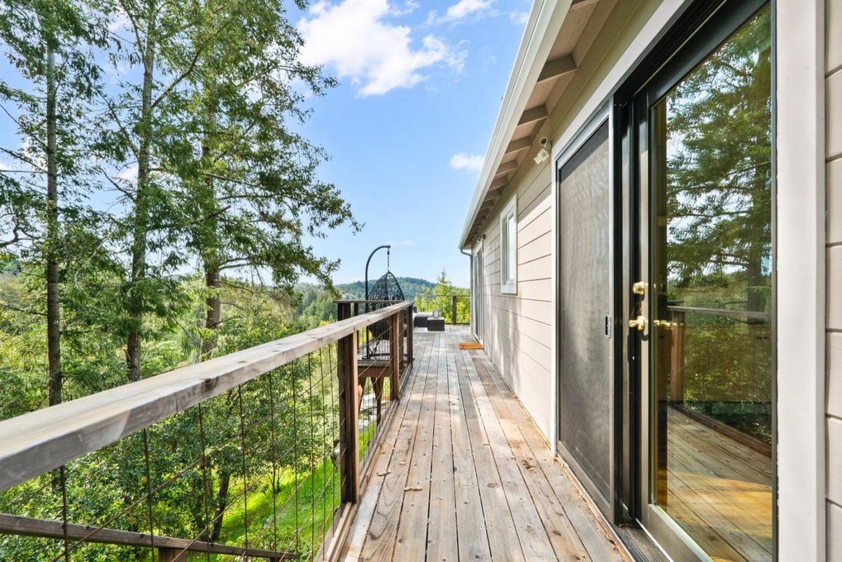 Exterior, Wood Texture Flooring