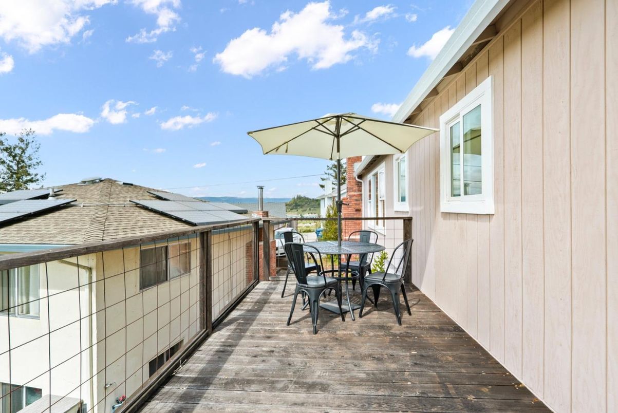 Exterior, Solar Panels, Water