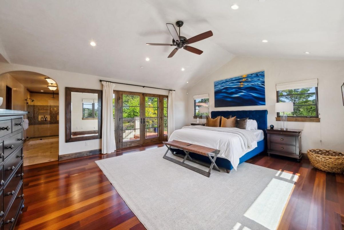 Bathroom, Bedroom, Interior, Recessed Lighting, Wood Texture Flooring