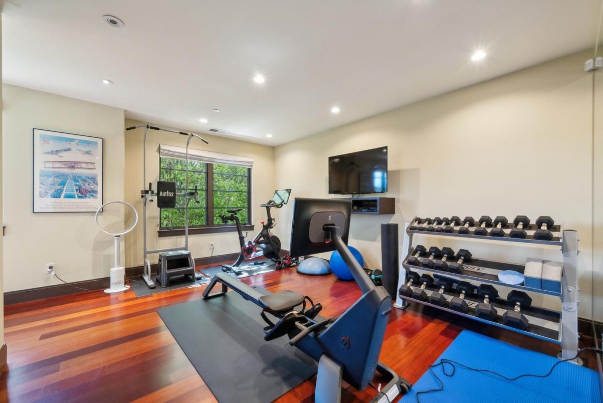 Fitness Equipment, Interior, Recessed Lighting, Wood Texture Flooring