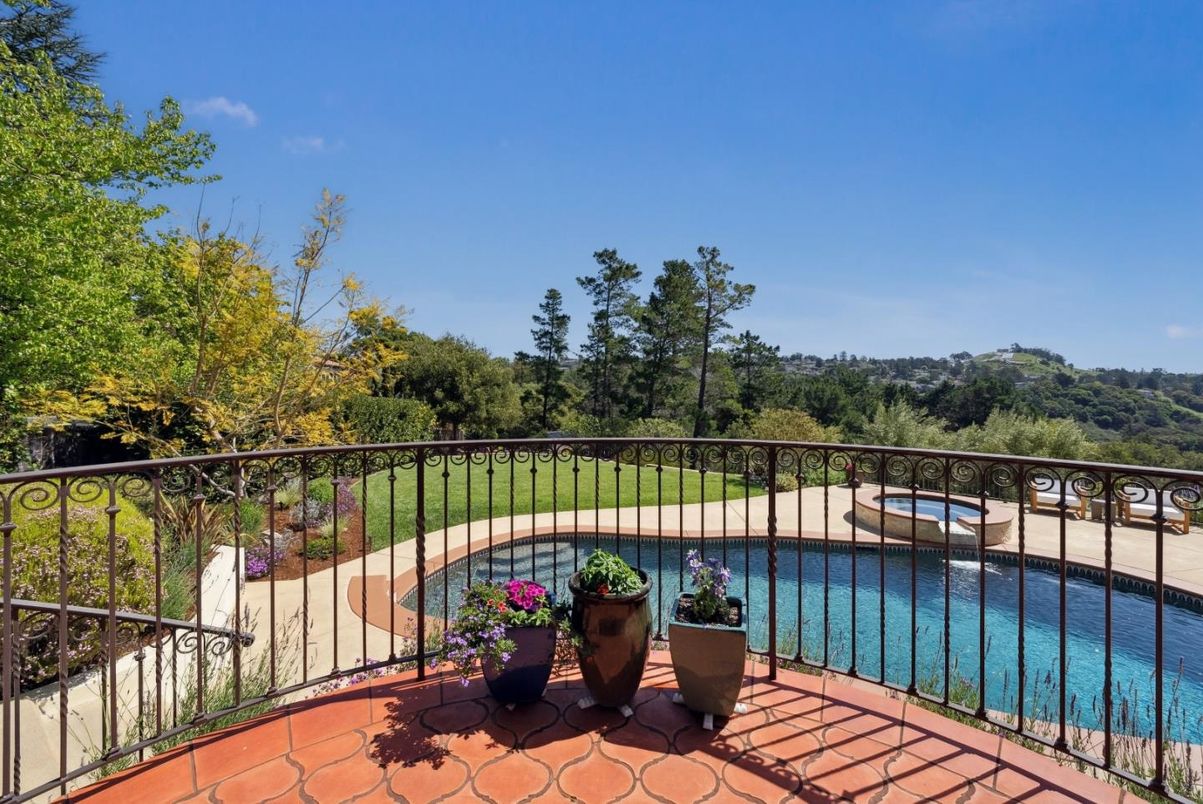 Exterior, Pool, Other