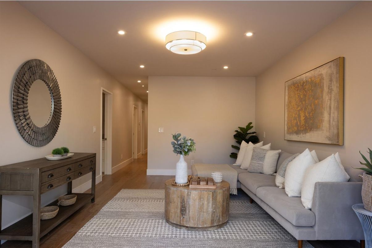 Interior, Living room, Recessed Lighting, Wood Texture Flooring