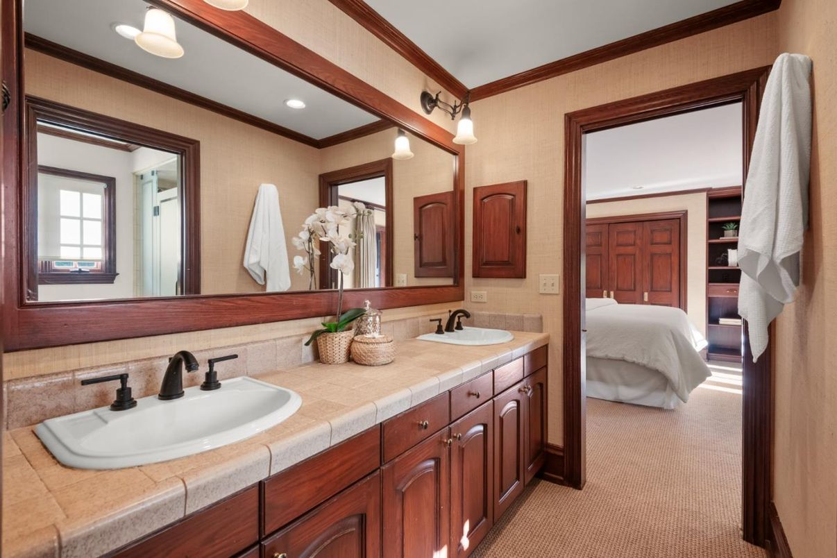 Bathroom, Bedroom, Dual Sink Vanities, Interior, Recessed Lighting, Tile Countertops