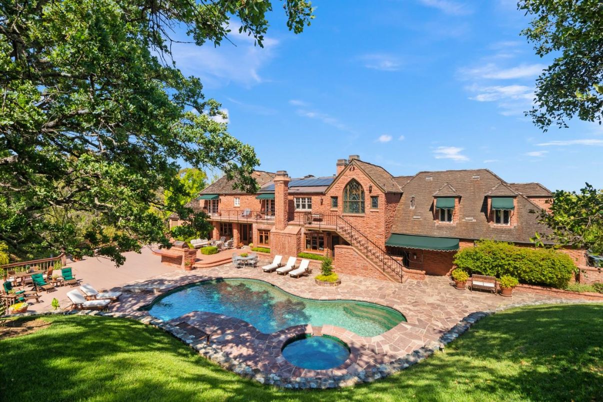 Backyard, Exterior, Pool