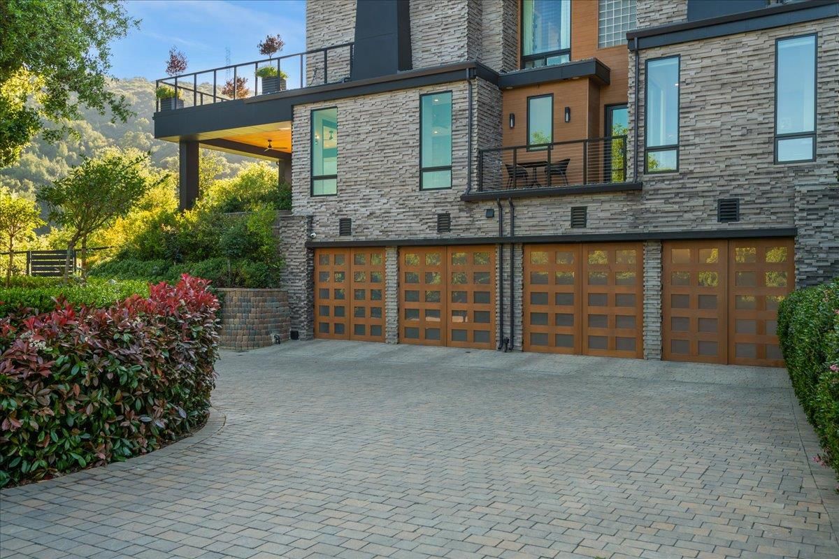 Attached, Exterior, Facade, Brick Facade, Rowhouse