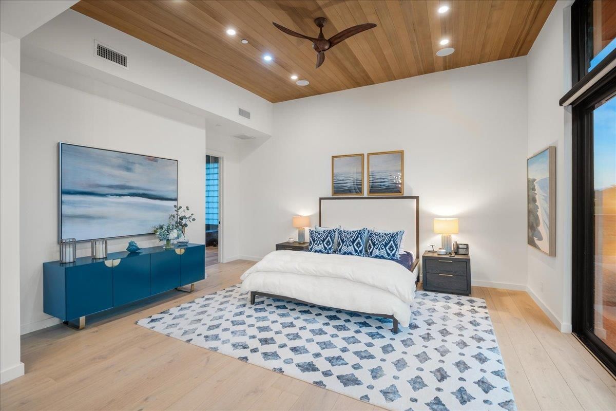 Bedroom, Interior, Recessed Lighting, Wooden Ceilings, Wood Texture Flooring