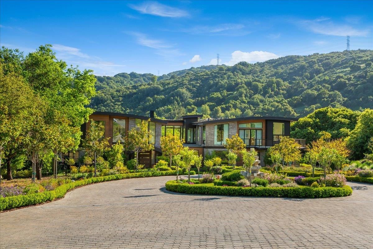 Backyard, Exterior, Facade, French Provincial