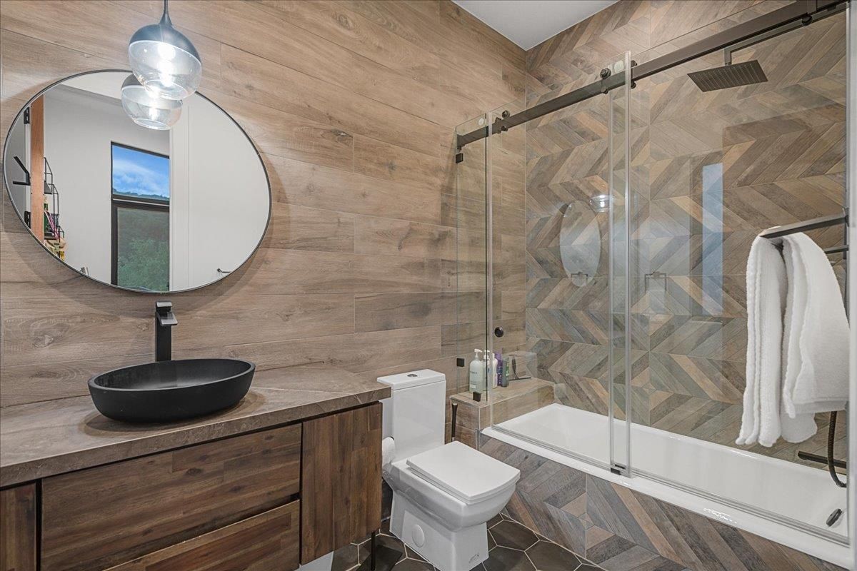 Bathroom, Glass Shower, Interior, Pendant Lights