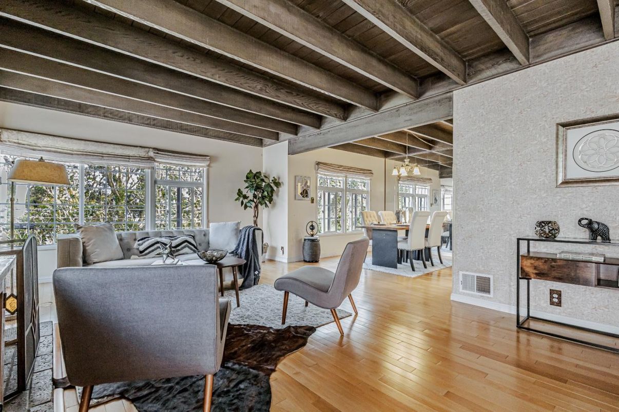 Dining room, Interior, Living room, Pendant Lights, Wooden Beams, Wooden Ceilings, Wood Texture Flooring