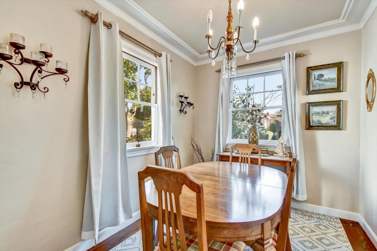 Chandelier, Dining room, Interior, Wood Texture Flooring