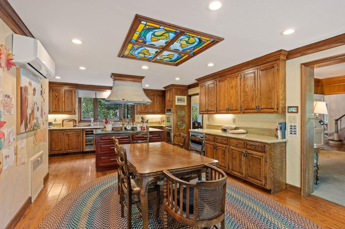 Dining room, Interior, Kitchen, Recessed Lighting, Stainless Steel Appliances, Wood Texture Flooring