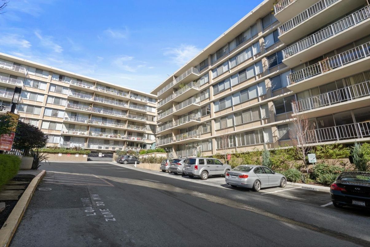 Exterior, Facade, Condo Building