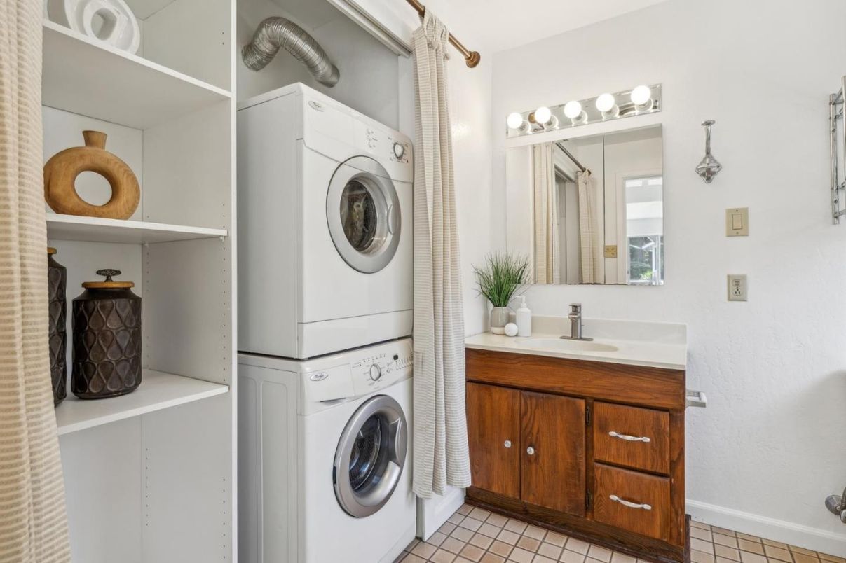 Interior, Utility Closets, Washer