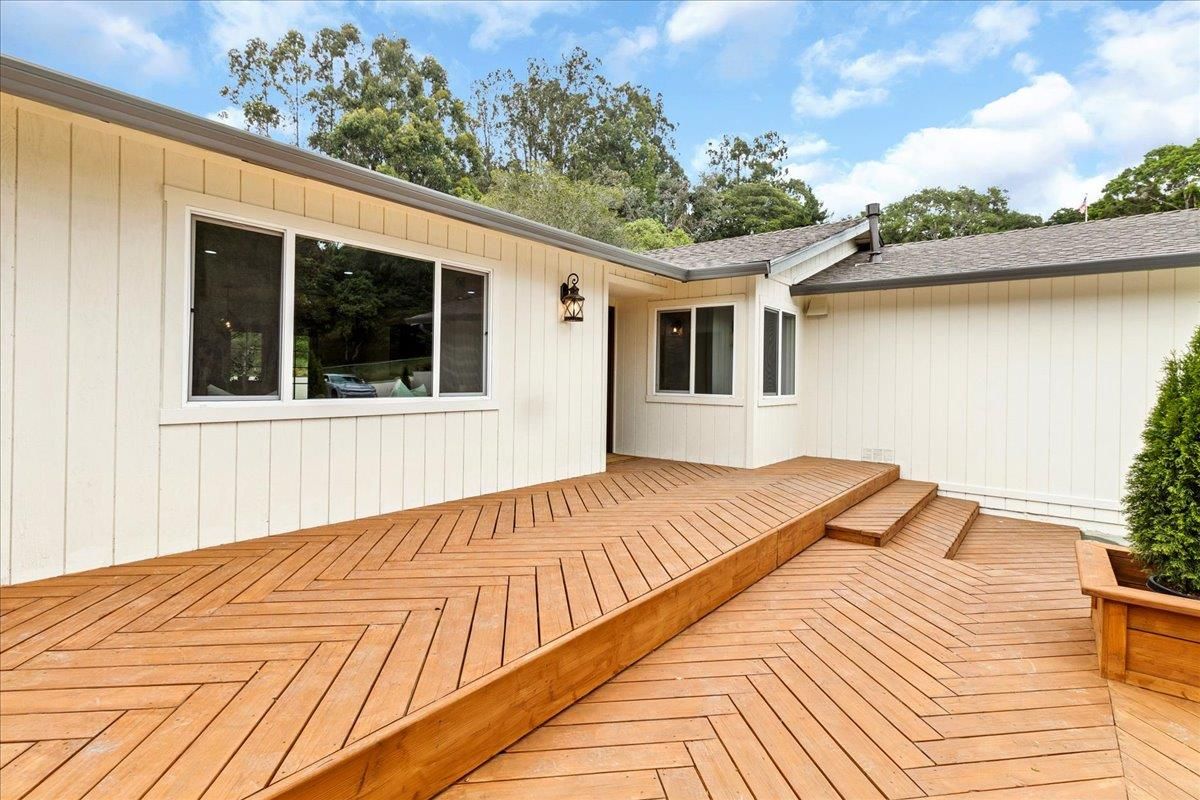 Exterior, Wood Texture Flooring