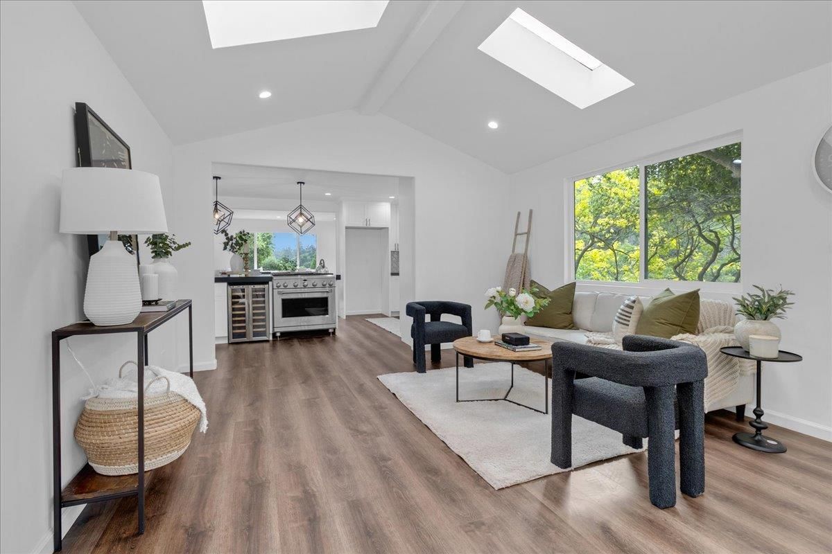 Interior, Living room, Pendant Lights, Recessed Lighting, Wood Texture Flooring