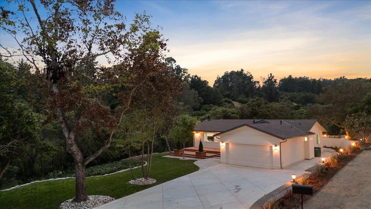 Backyard, Detached Garage, Exterior