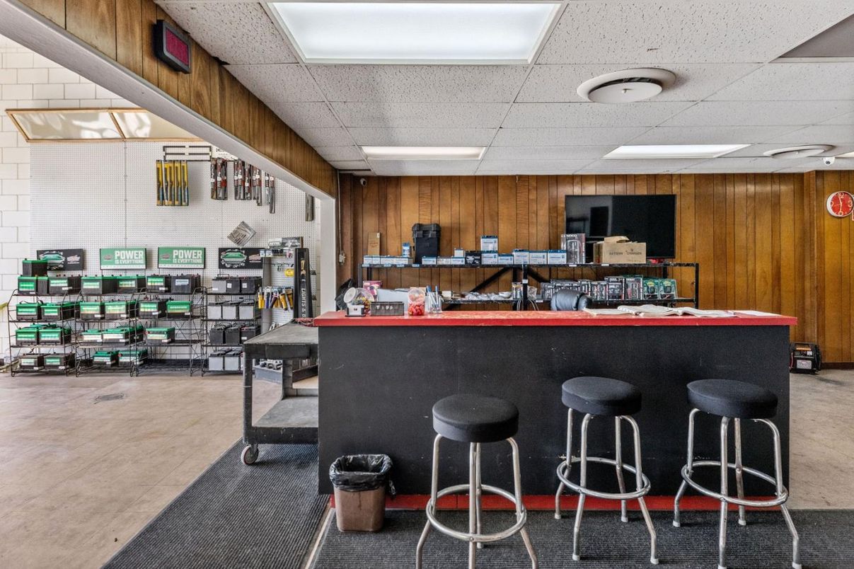 Interior, Recessed Lighting, Wooden Walls