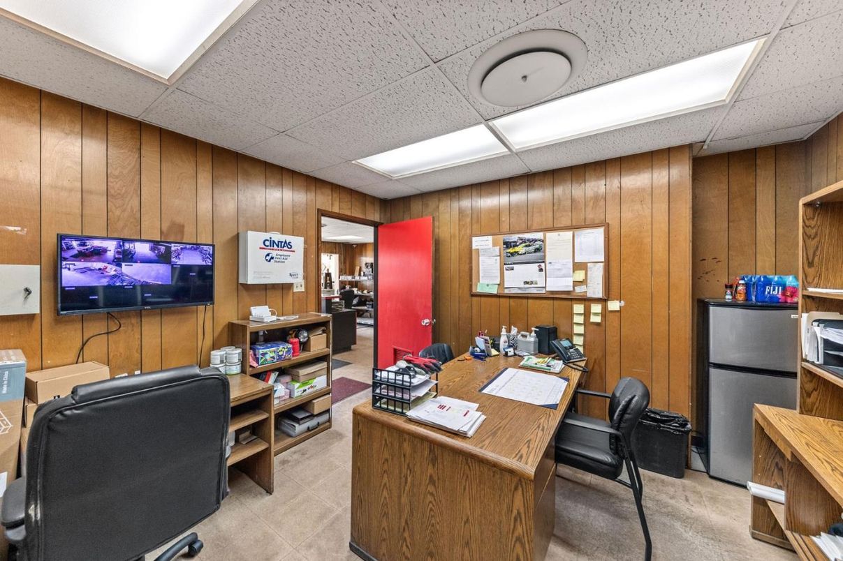 Home Office, Interior, Recessed Lighting, Wooden Walls