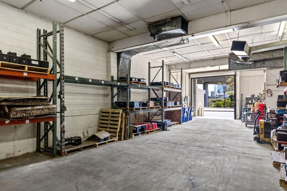 Garage, Interior
