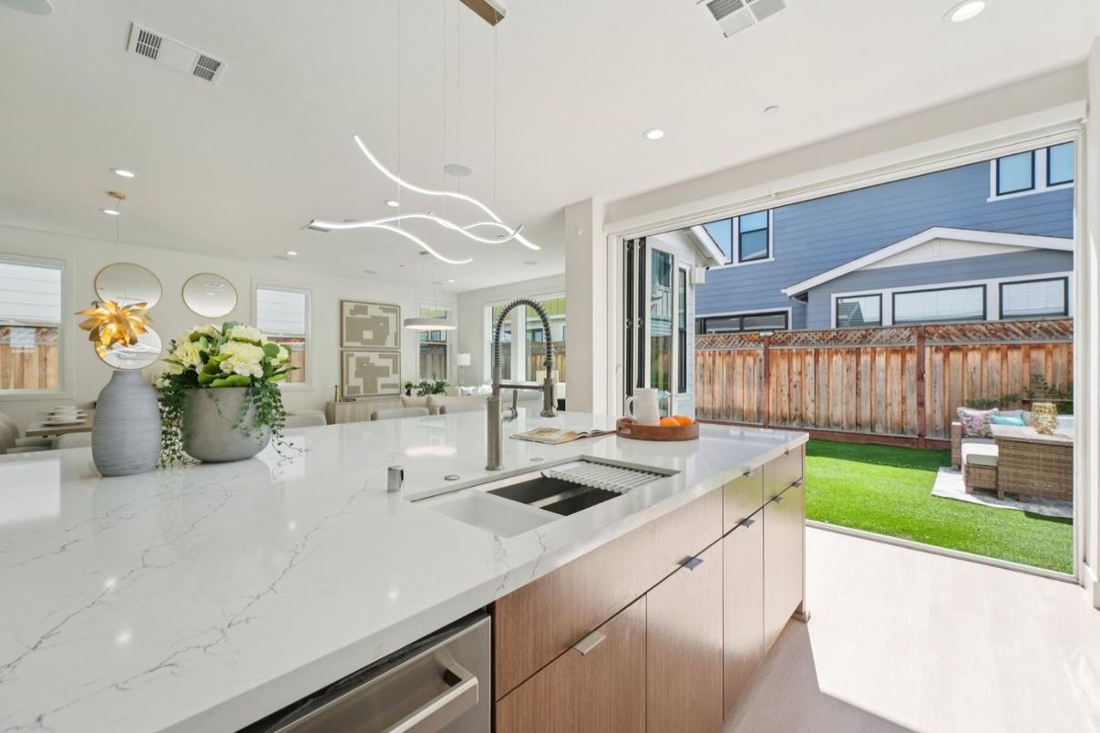 Interior, Kitchen, Pendant Lights, Recessed Lighting, Stainless Steel Appliances