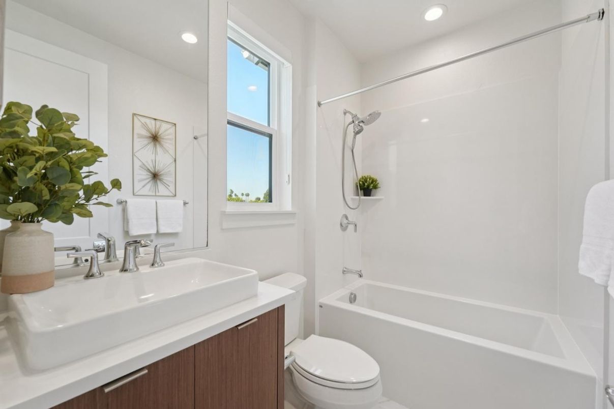 Bathroom, Interior, Recessed Lighting