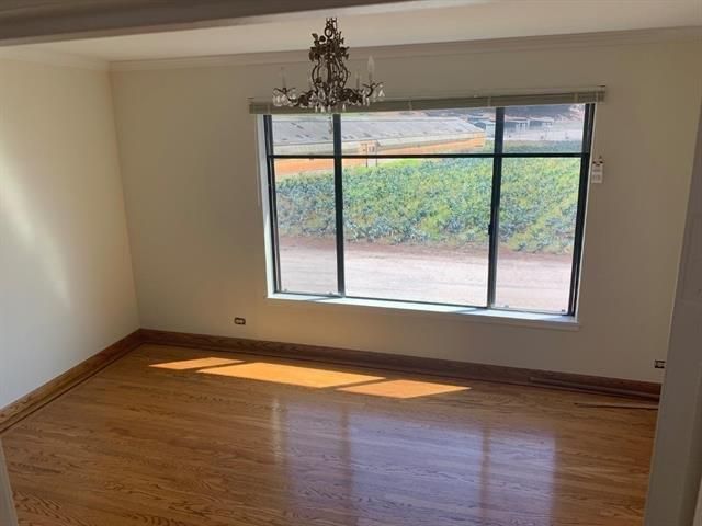 Chandelier, Empty room, Interior, Wood Texture Flooring