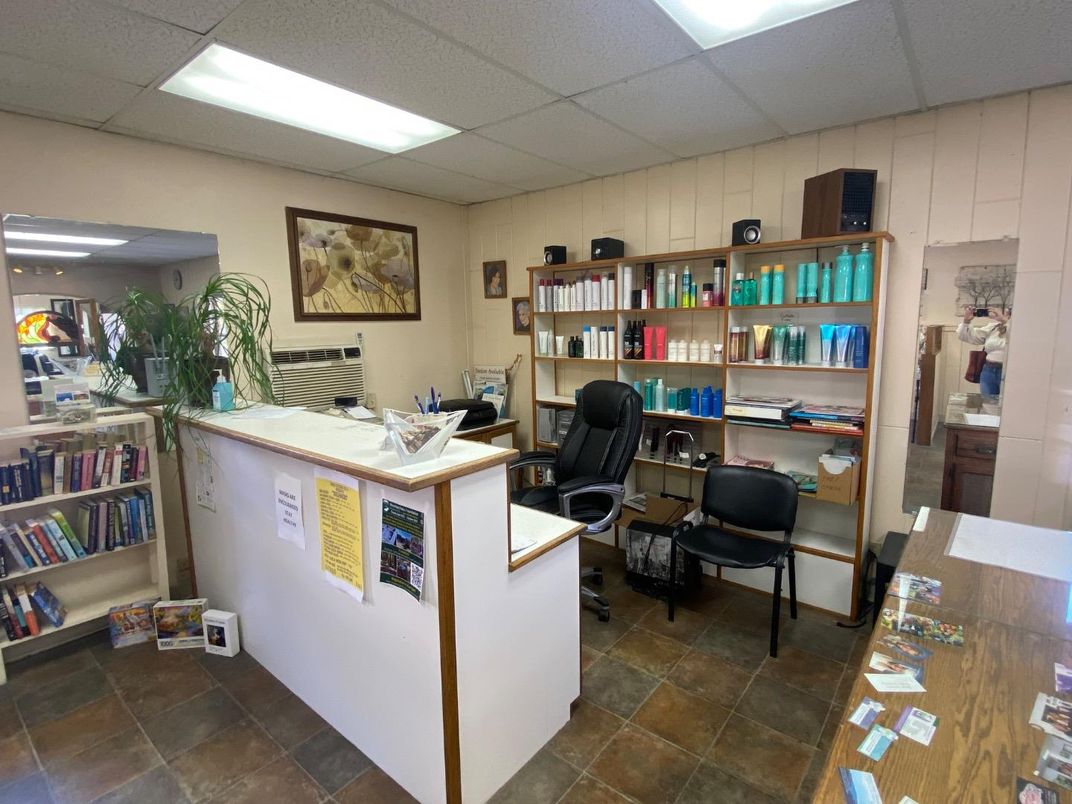 Home Office, Interior