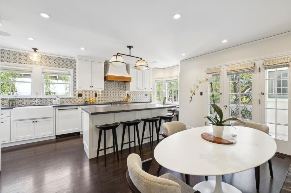 Dining room, Interior, Kitchen, Pendant Lights, Recessed Lighting, Wood Texture Flooring