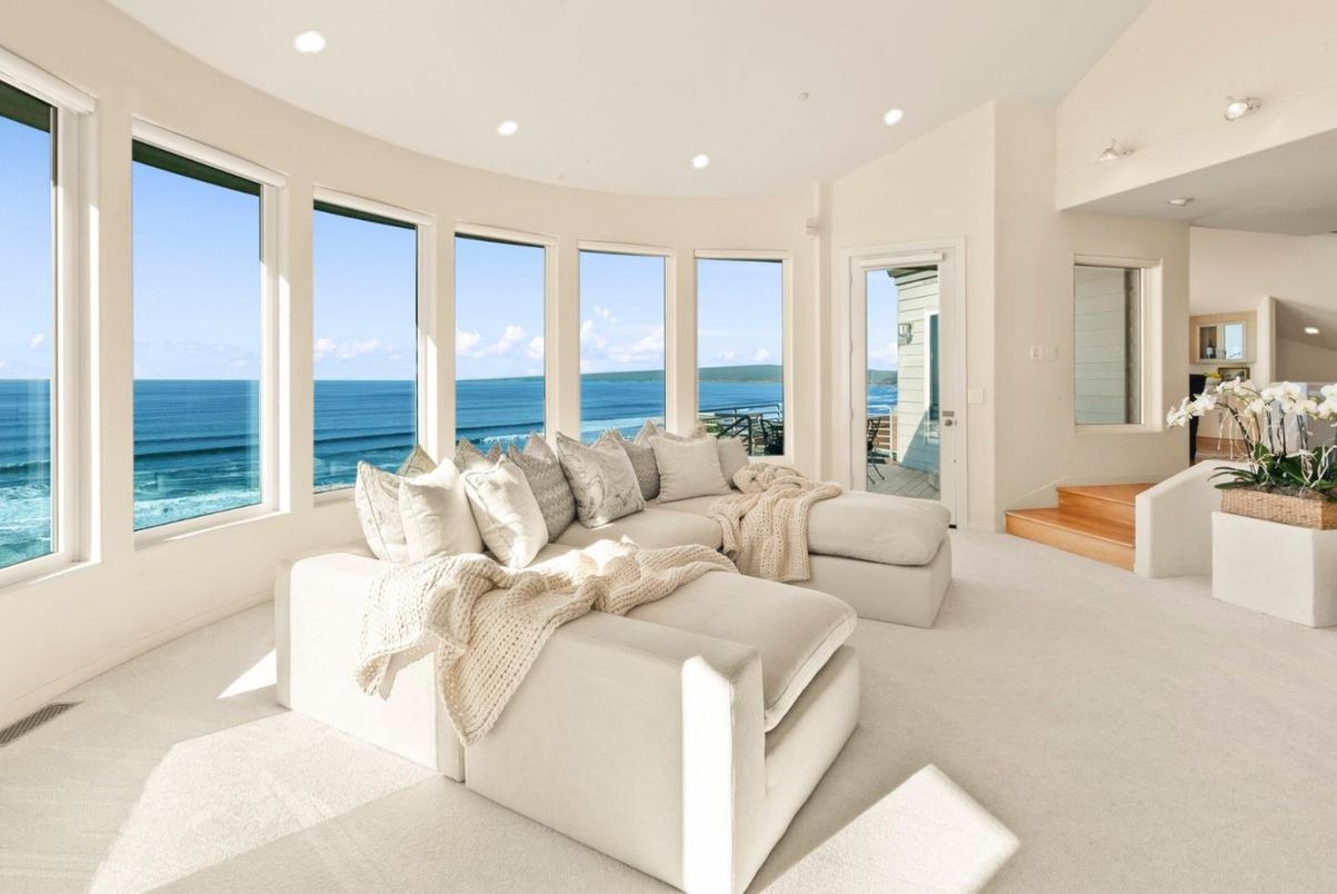 Interior, Living room, Recessed Lighting, Water