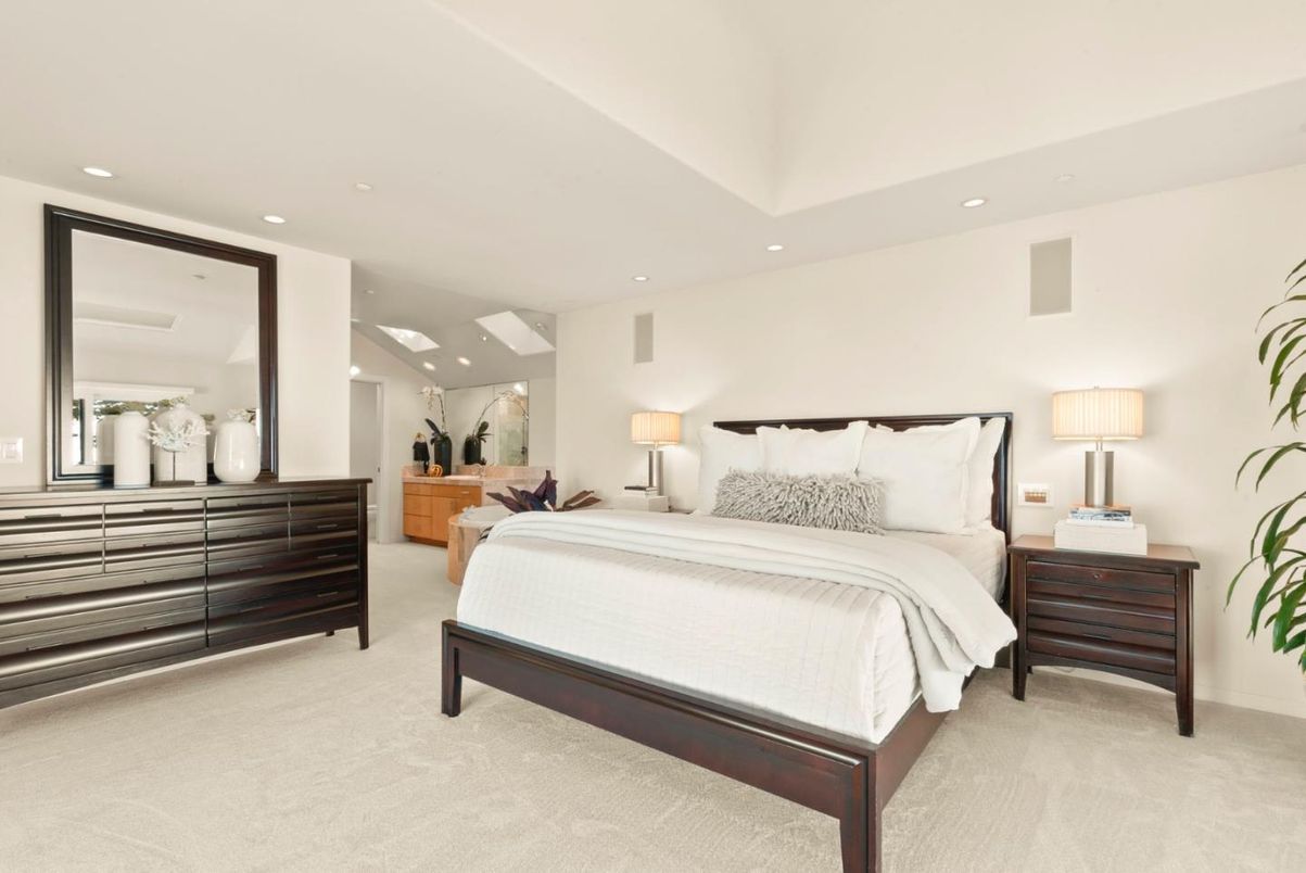 Bedroom, Interior, Recessed Lighting